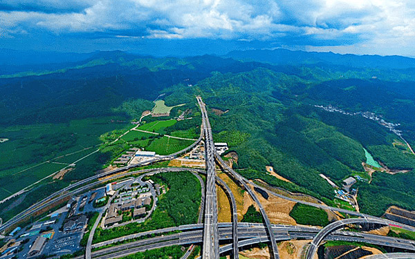 最美高速路，品質(zhì)杭紹臺，寶利瀝青造